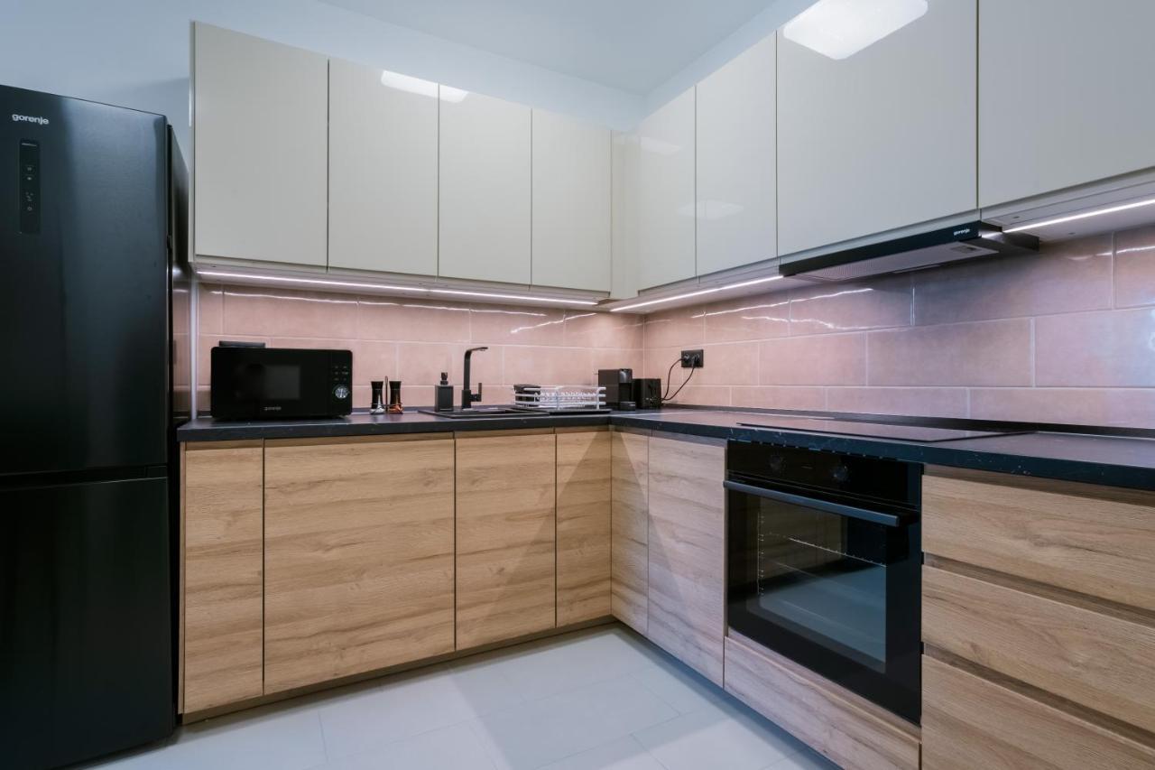 Fox Premium Apartment & Free Private Parking Budapest Eksteriør billede