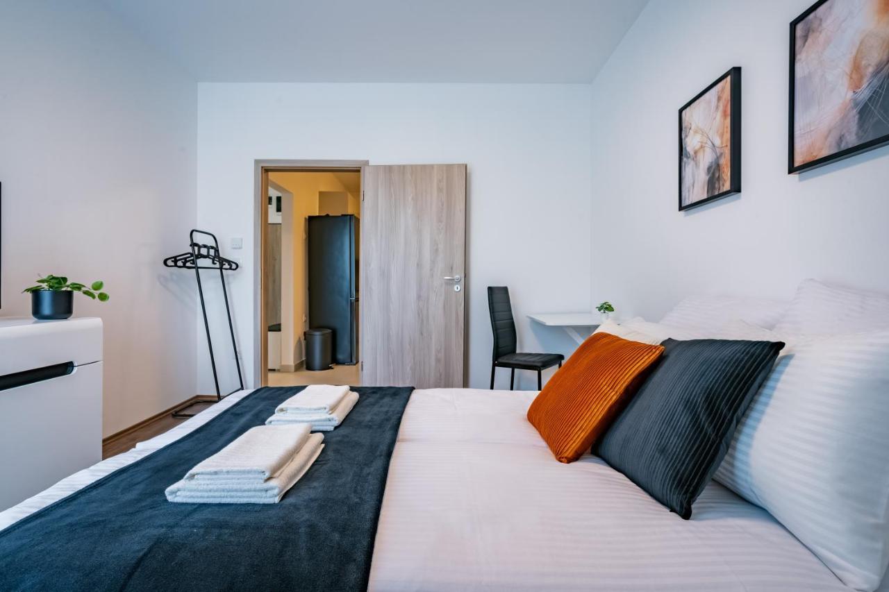 Fox Premium Apartment & Free Private Parking Budapest Eksteriør billede